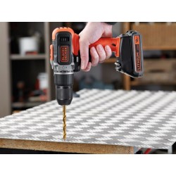 Kit Trapano Avvitatore Percuss. 18V +1 Batteria 4Ah+1 Batteria 2Ah BLACK+DECKER
